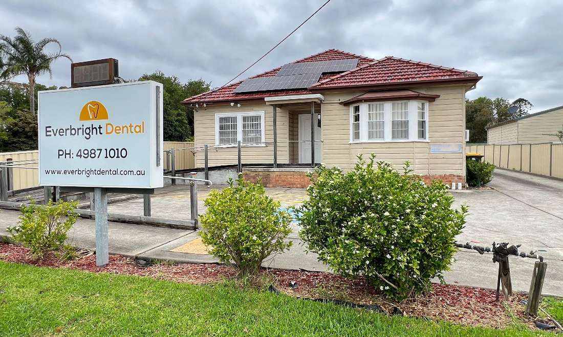 Exterior of Everbright Dental